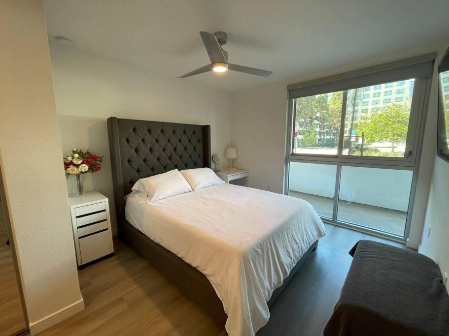 Luxurious Apartment Bardeen New Port Beach 1 Bedroom Irvine Exteriör bild