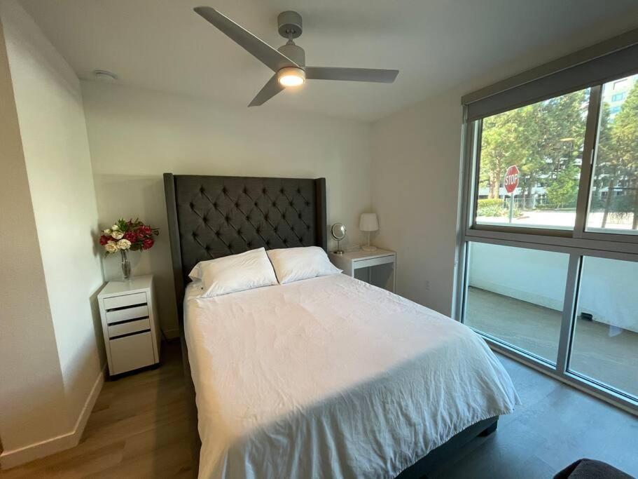 Luxurious Apartment Bardeen New Port Beach 1 Bedroom Irvine Exteriör bild