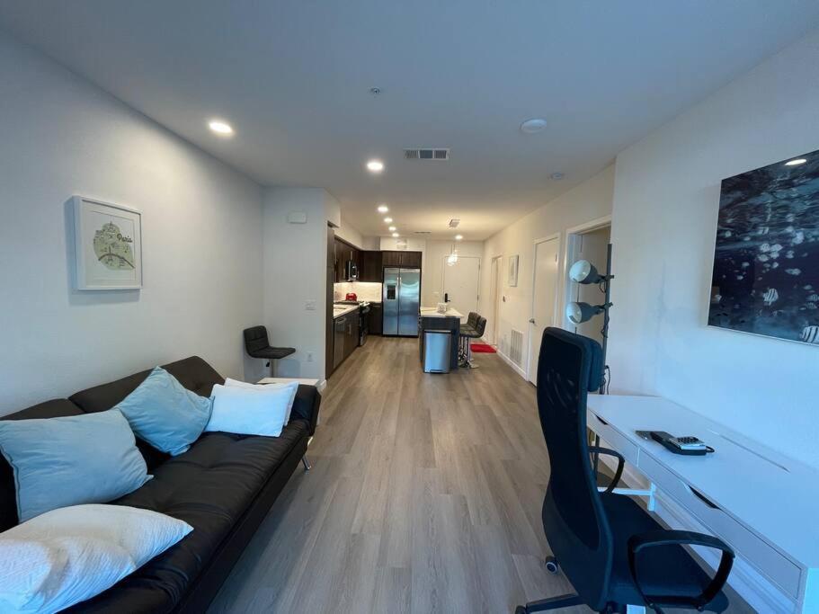 Luxurious Apartment Bardeen New Port Beach 1 Bedroom Irvine Exteriör bild